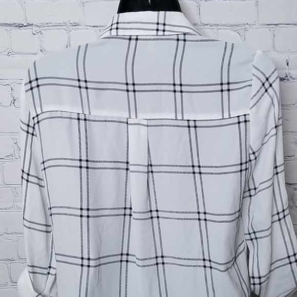 By & By Grid Print Button Front Blouse White and Black Oversized Size XS - Picture 5 of 9